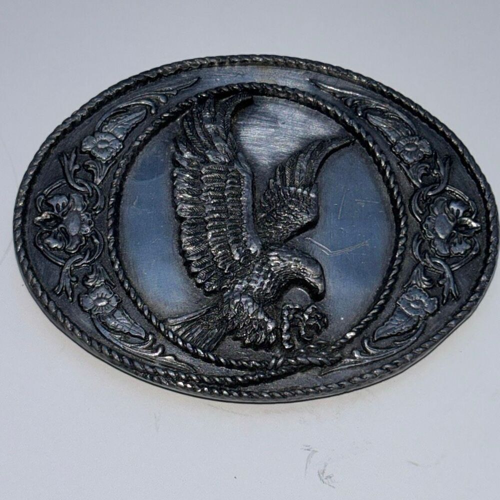 Vintage 1991 Siskiyou silver eagle belt buckle Unisex 3.5x2.5"